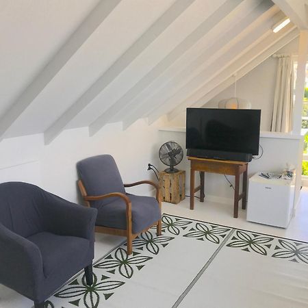 Апартаменты The Loft On Colenso Нейпир Экстерьер фото